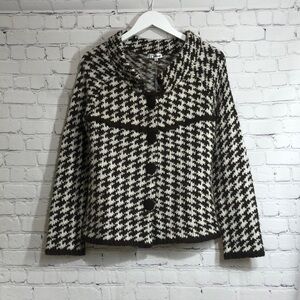 NWT Carducci sweater brown and white